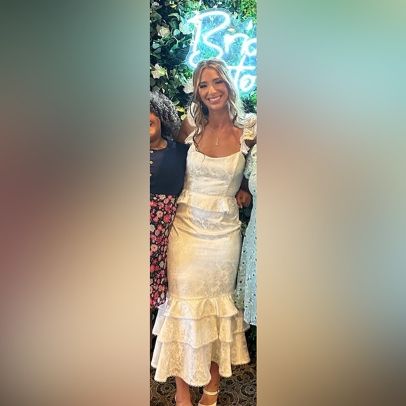 V. Chapman The Violet Dress in Coconut Macaron Size 8 - Picture 4 of 4